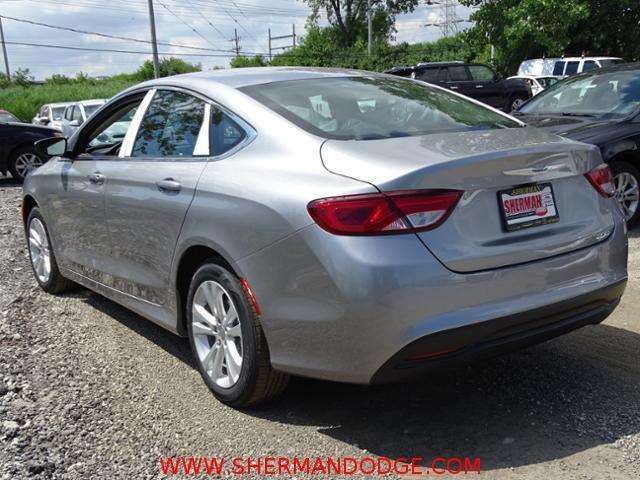 2017 Chrysler 200 LX 4dr Sedan